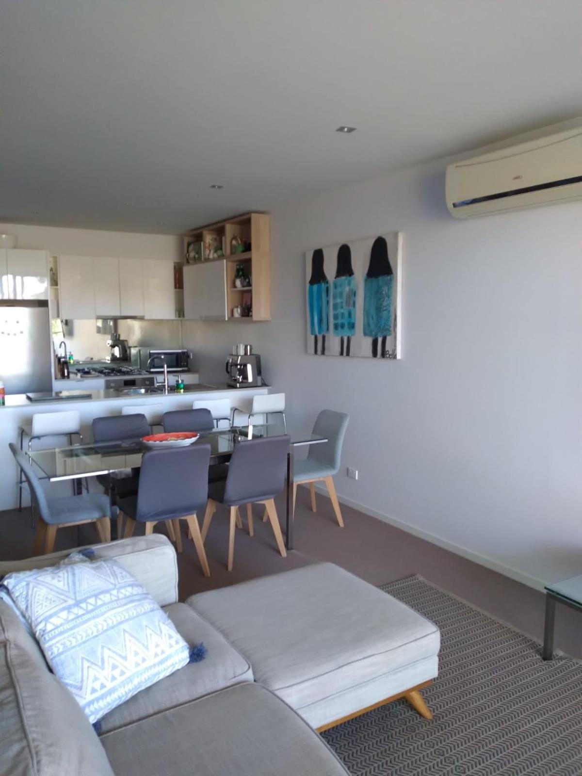 Marina View Apartment On The Maribyrnong River, Melbourne Luaran gambar
