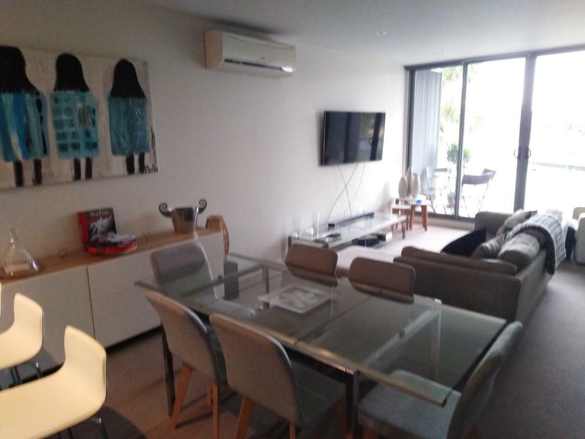 Marina View Apartment On The Maribyrnong River, Melbourne Luaran gambar