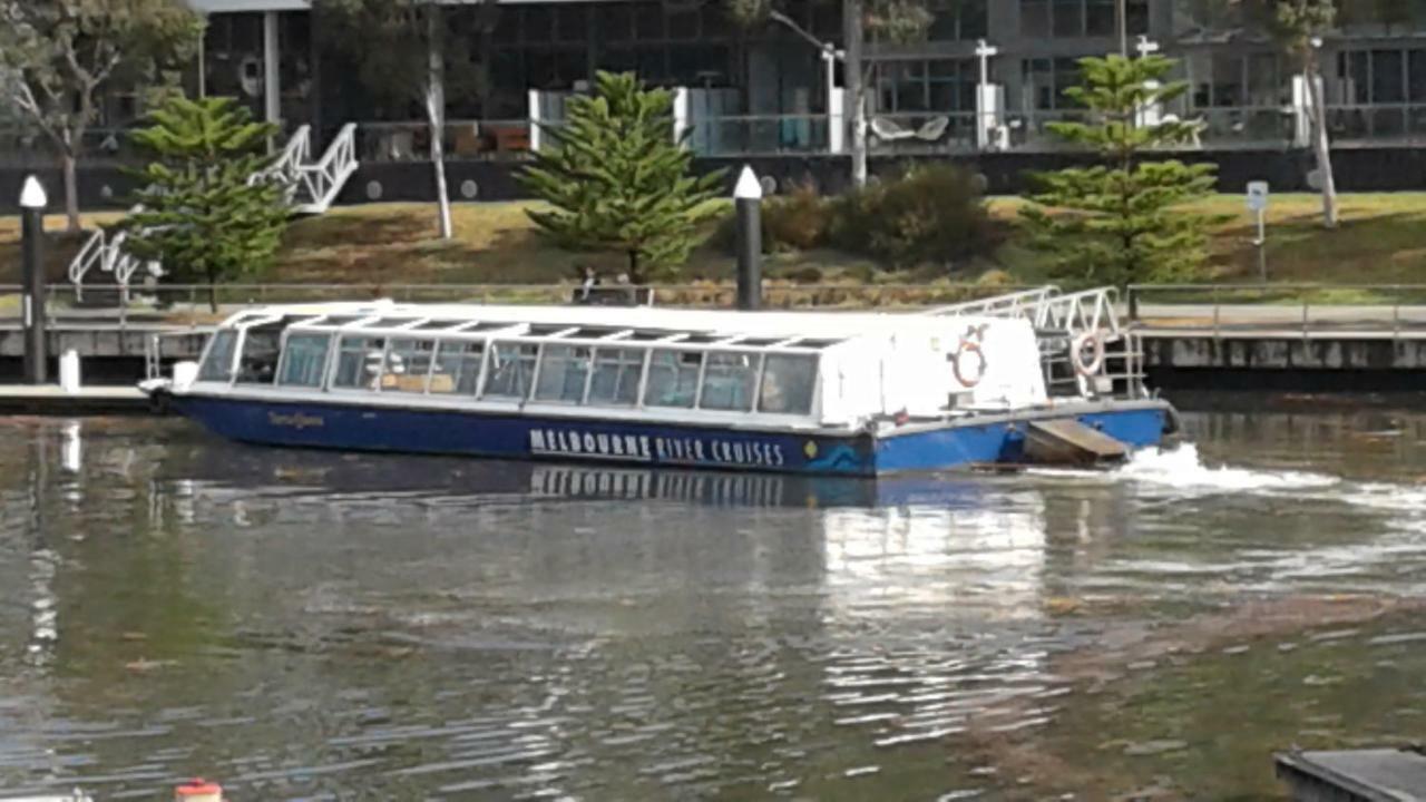 Marina View Apartment On The Maribyrnong River, Melbourne Luaran gambar